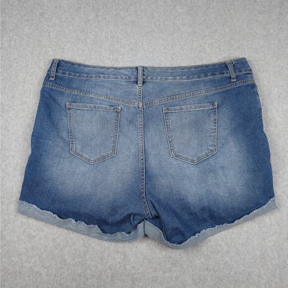 Old Navy Womens 20 Plus Regular Distressed Denim Cut Off Shorts 42" Waist - Picture 2 of 11